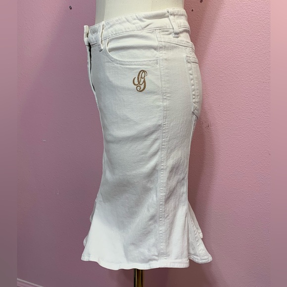 VTG Guess White Denim Skirt With Flared Mermaid-Style Bottom size 24 - Picture 9 of 10